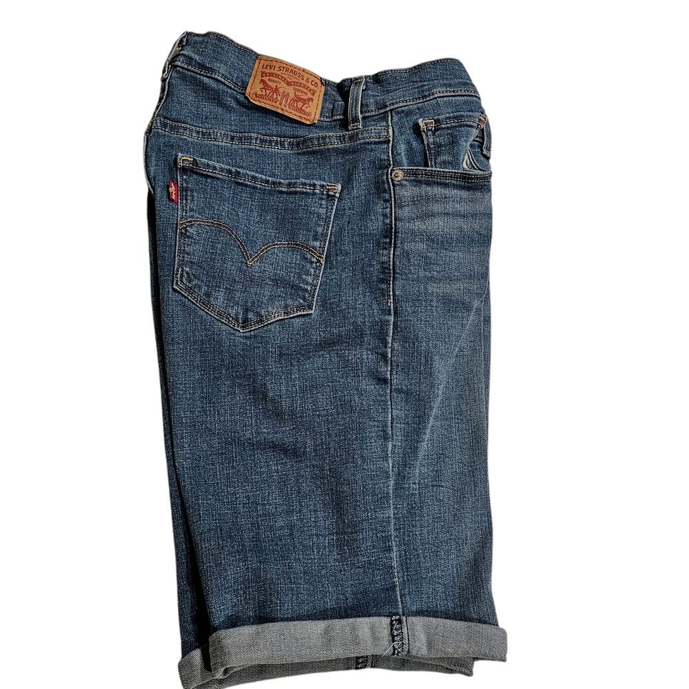 Levi's Women's Classic Bermuda‎ Shorts Cuffed Hem Denim Size 26 - Picture 5 of 14
